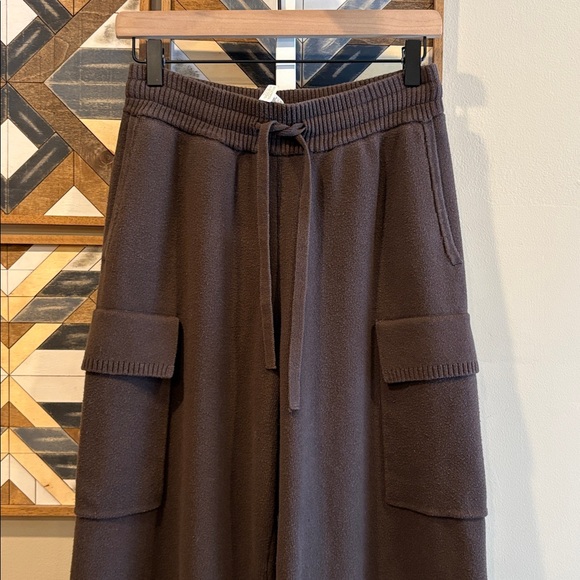 ALO Yoga Scholar Knit High-Waist Cargo Pants size Medium - Picture 2 of 9